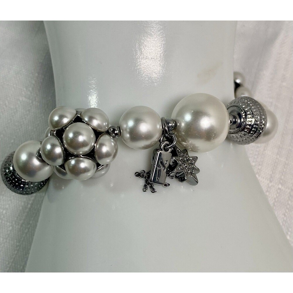 Simply Vera VeraWang Pearl Cluster Bracelet Silvertone Stretch  NWT